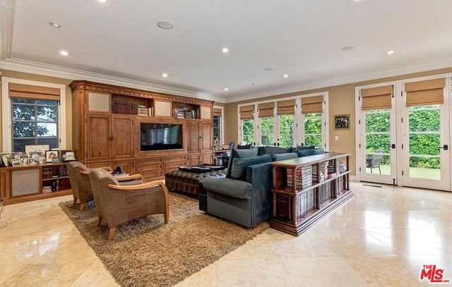 9355 Kirkside Road, Los Angeles, CA 90035
