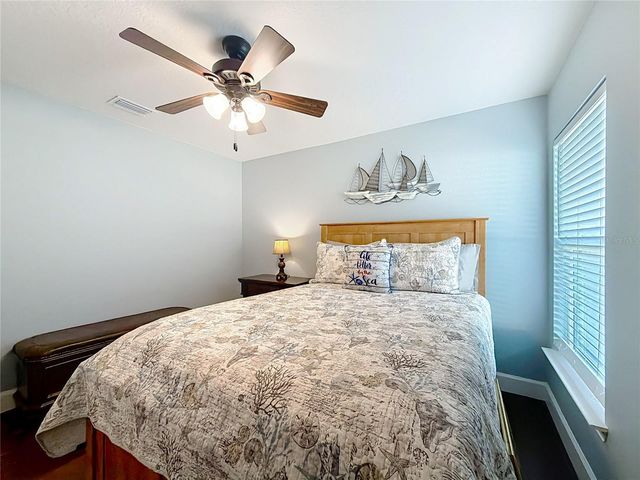 904 PASO ALLEY, Fruitland Park, FL 34731