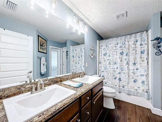 904 PASO ALLEY, Fruitland Park, FL 34731