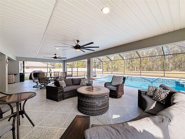 904 PASO ALLEY, Fruitland Park, FL 34731