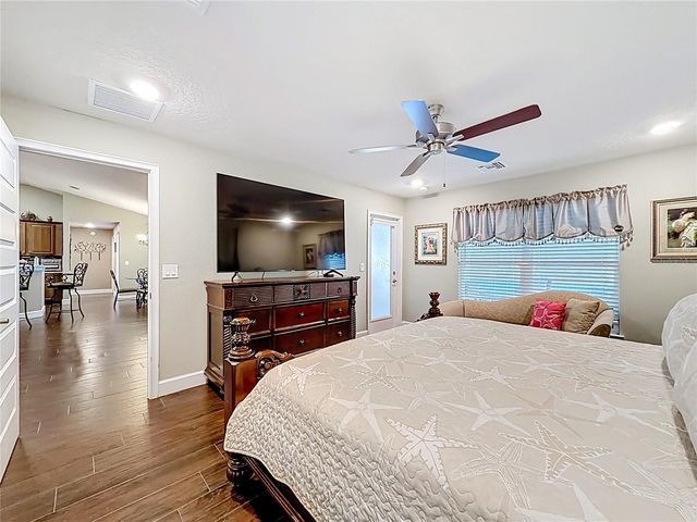 904 PASO ALLEY, Fruitland Park, FL 34731