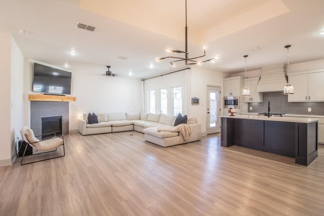 6910 18th Street, Lubbock, TX 79407