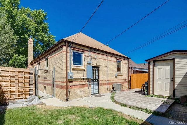 1450 Clermont Street, Denver, CO 80220