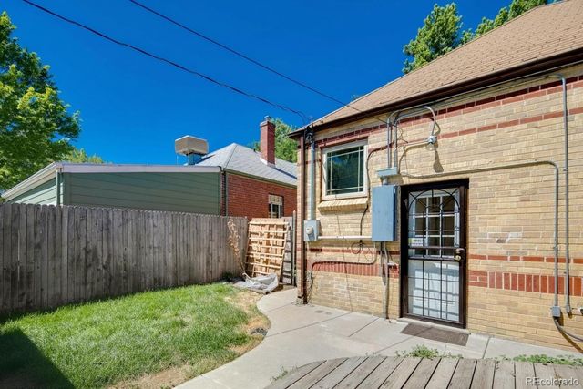 1450 Clermont Street, Denver, CO 80220