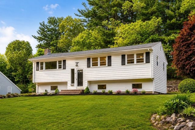 33 Heather Drive, Norwood, MA 02062