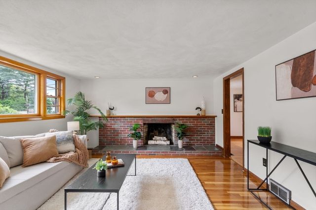 33 Heather Drive, Norwood, MA 02062