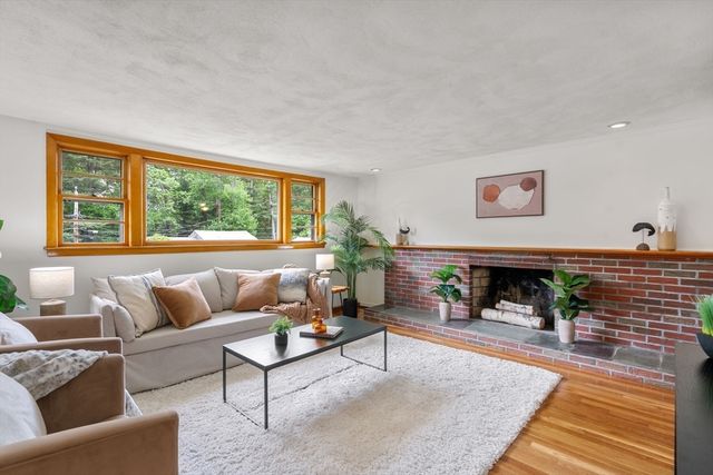 33 Heather Drive, Norwood, MA 02062
