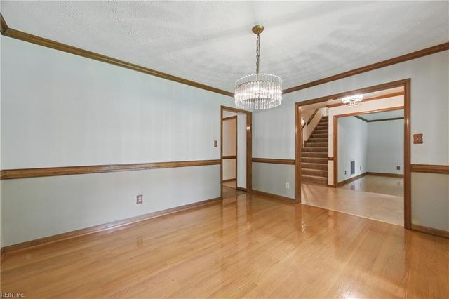 5500 Nuthatch DR, Williamsburg, VA 23185