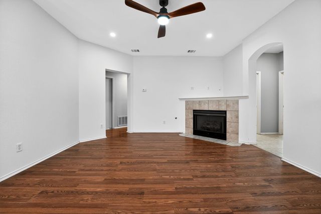 1502 Mcdowell BND, Leander, TX 78641