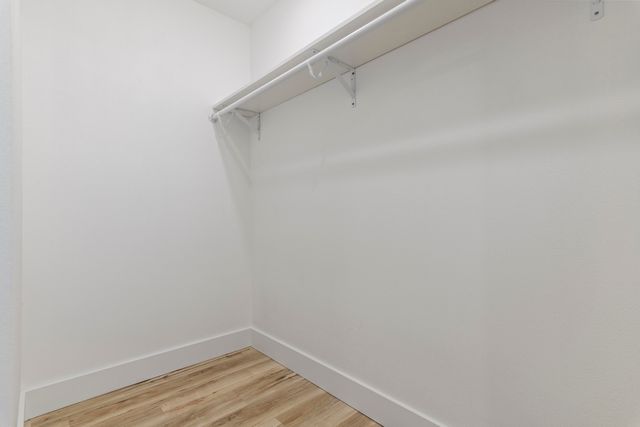 1114 S Hillcrest Avenue, Springfield, MO 65802