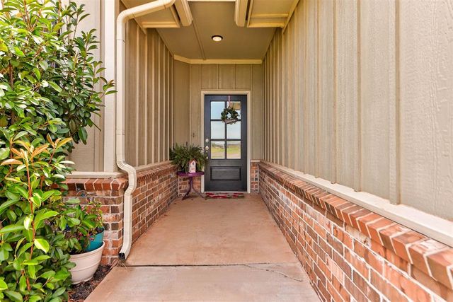 29937 Jade Street, Cashion, OK 73016