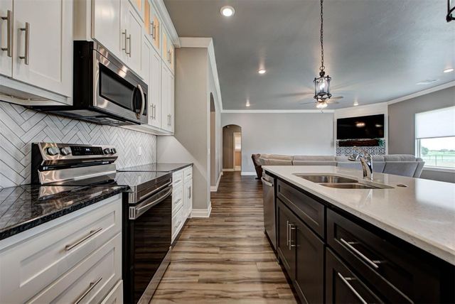29937 Jade Street, Cashion, OK 73016