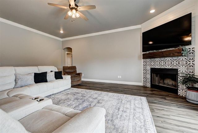29937 Jade Street, Cashion, OK 73016