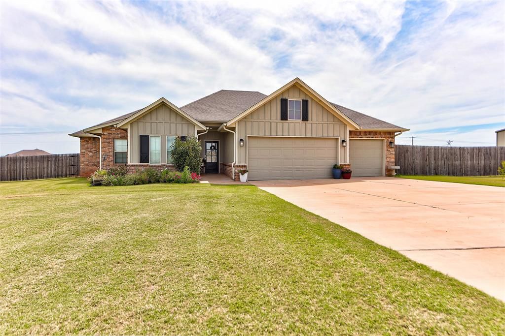 29937 Jade Street, Cashion, OK 73016