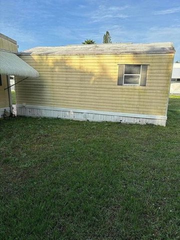 86 El Camino Real, Port St. Lucie, FL 34952