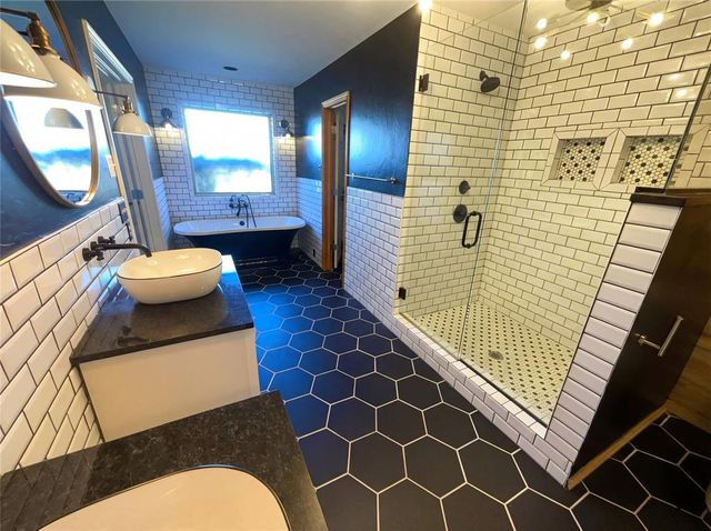 4221 Darril Road, Edmond, OK 73025