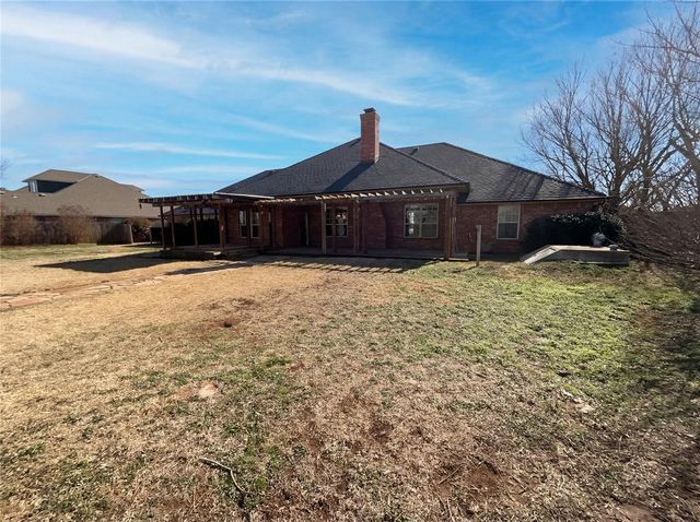 4221 Darril Road, Edmond, OK 73025