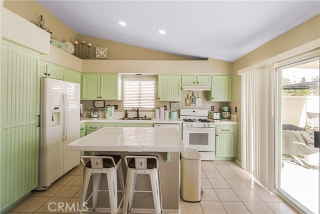 332 Del Flora, Oceanside, CA 92058