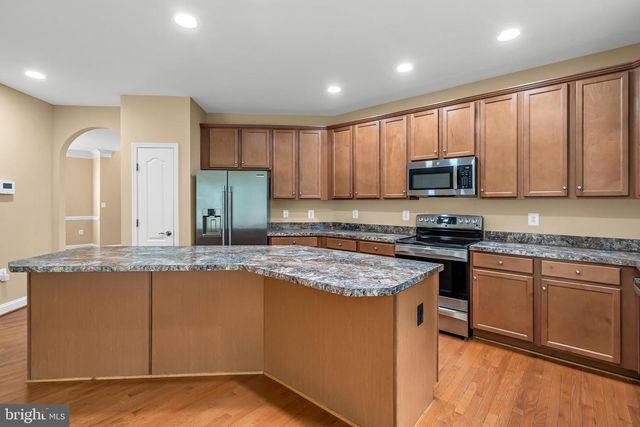 287 LACKAWANNA LN, Falling Waters, WV 25419