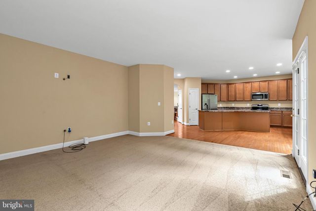 287 LACKAWANNA LN, Falling Waters, WV 25419