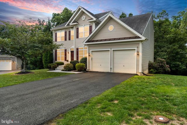 287 LACKAWANNA LN, Falling Waters, WV 25419