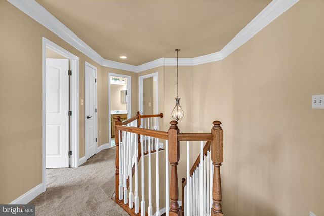 287 LACKAWANNA LN, Falling Waters, WV 25419