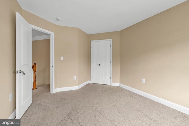 287 LACKAWANNA LN, Falling Waters, WV 25419