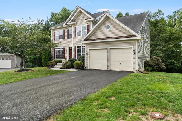 287 LACKAWANNA LN, Falling Waters, WV 25419