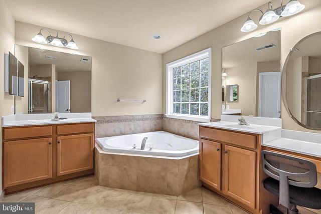 287 LACKAWANNA LN, Falling Waters, WV 25419