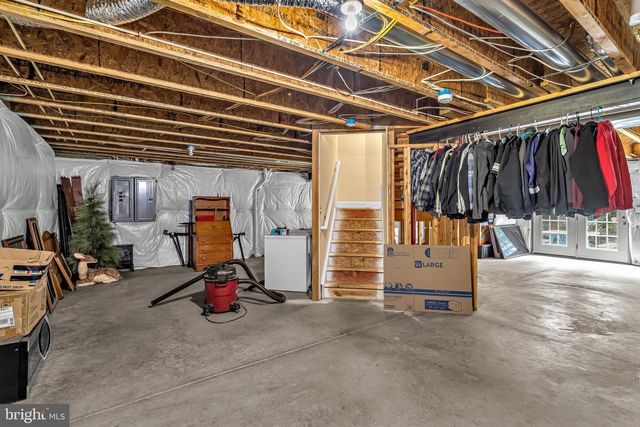 287 LACKAWANNA LN, Falling Waters, WV 25419