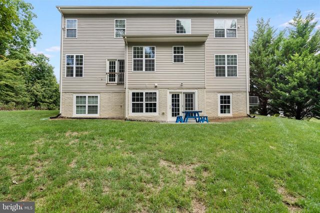 287 LACKAWANNA LN, Falling Waters, WV 25419