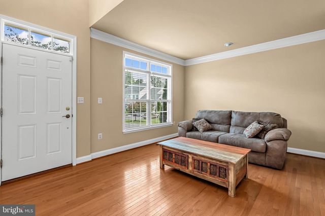287 LACKAWANNA LN, Falling Waters, WV 25419