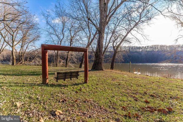 287 LACKAWANNA LN, Falling Waters, WV 25419