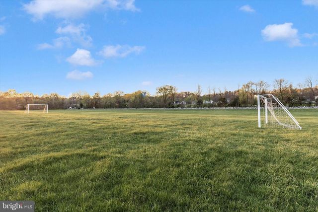 287 LACKAWANNA LN, Falling Waters, WV 25419