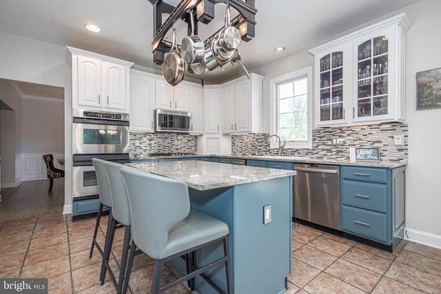 23 PROVIDENCE CT, Newtown, PA 18940