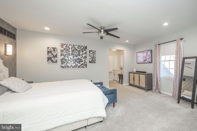 23 PROVIDENCE CT, Newtown, PA 18940
