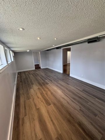 504 Westmorland DR, Austin, TX 78745