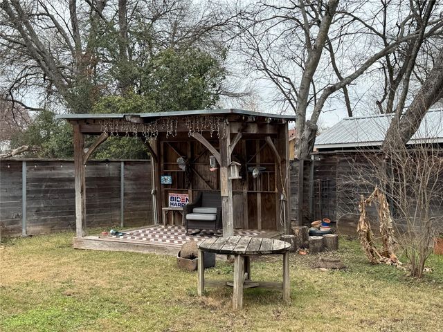 504 Westmorland DR, Austin, TX 78745