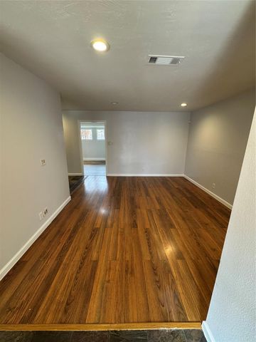 504 Westmorland DR, Austin, TX 78745