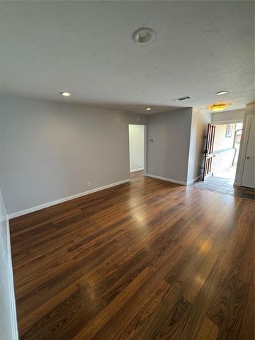 504 Westmorland DR, Austin, TX 78745