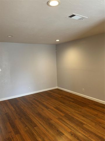 504 Westmorland DR, Austin, TX 78745