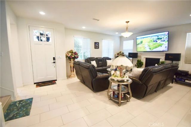 834 Chateau Court, Garden Grove, CA 92841