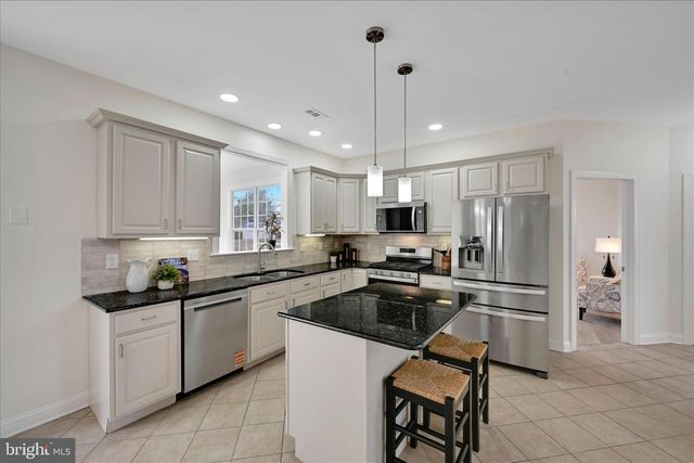 130 BRIDLE PATH LN, Coatesville, PA 19320