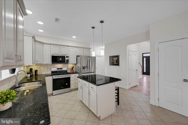 130 BRIDLE PATH LN, Coatesville, PA 19320