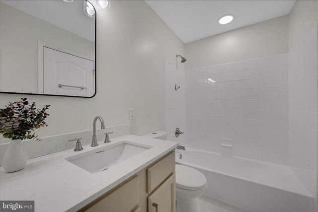 130 BRIDLE PATH LN, Coatesville, PA 19320