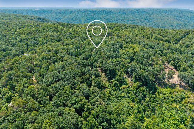 203 Crestview Ln, Sparta, TN 38583