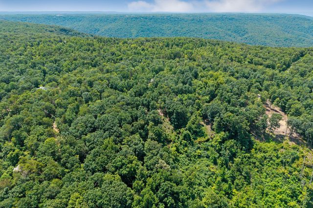203 Crestview Ln, Sparta, TN 38583
