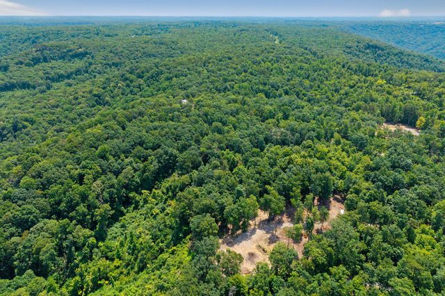 203 Crestview Ln, Sparta, TN 38583