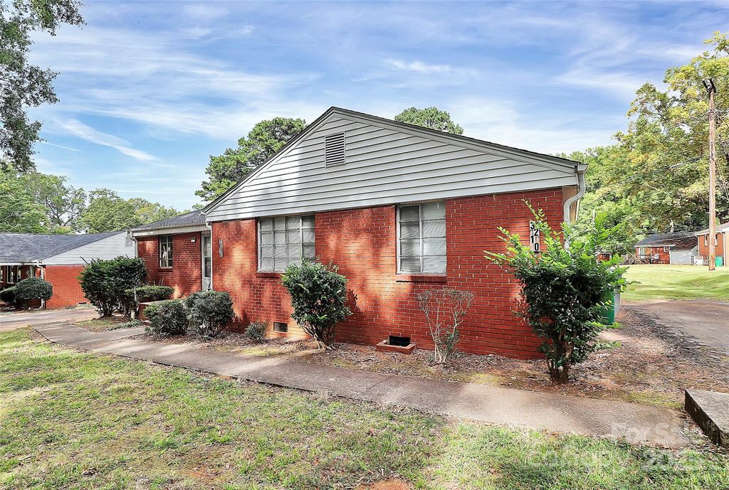 3210 Minnesota Road, Charlotte, NC 28208
