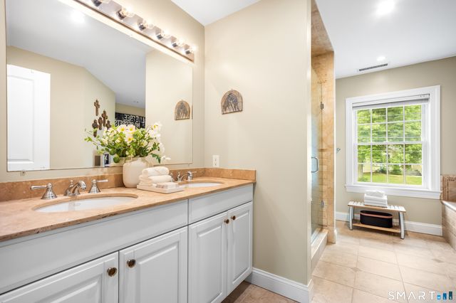 5 Drumlin Road, Westport, CT 06880